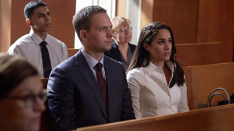 Патрик Джей Адамс и Меган Маркл в сериале "Форс-мажоры" Фото: Suits