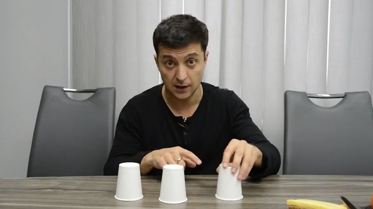 Владимир Зеленский наглядно показал, как закрывали сериал "Сваты"