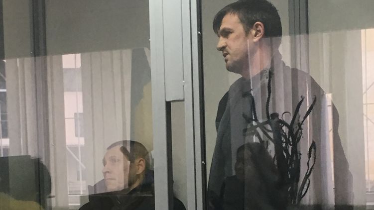 Святослав Жиренко (слева) и Дмитрий Якоб отказались признать свою вину в попытке убийства Антона Геращенко, фото "Страна"