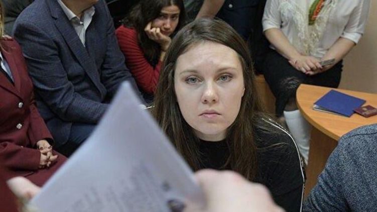 Сбежавшая с больницы Петербурга Алла Ильина в зале суда, фото: РИА Новости