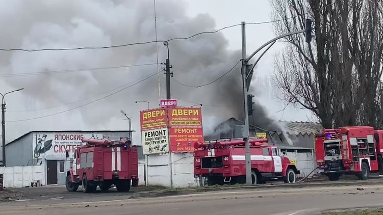 Пожар в районе Жулянского моста. Фото: "Страна"