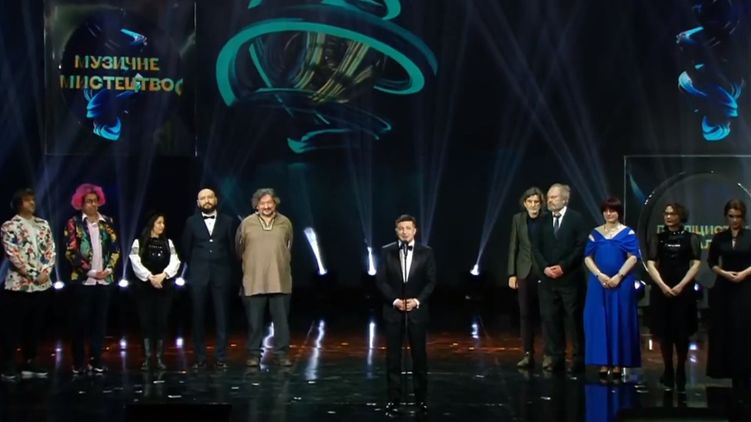 Зеленский вручил Шевченковские премии. Скриншот: Facebook