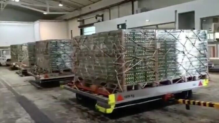 Украина отправила в Израиль тонны яиц. Фото: скриншот из видео