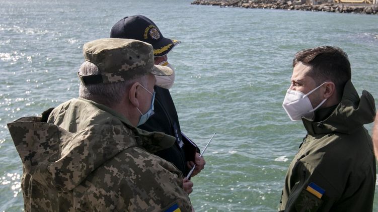 В Бердянске построят объекты для базы ВМС Украины. Фото: Офис президента