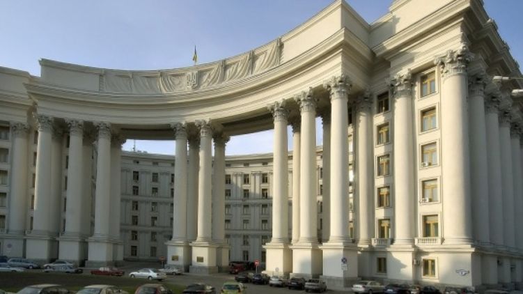 МИД призвал Россию бороться с коронавирусом на Донбассе. Фото: zik.ua