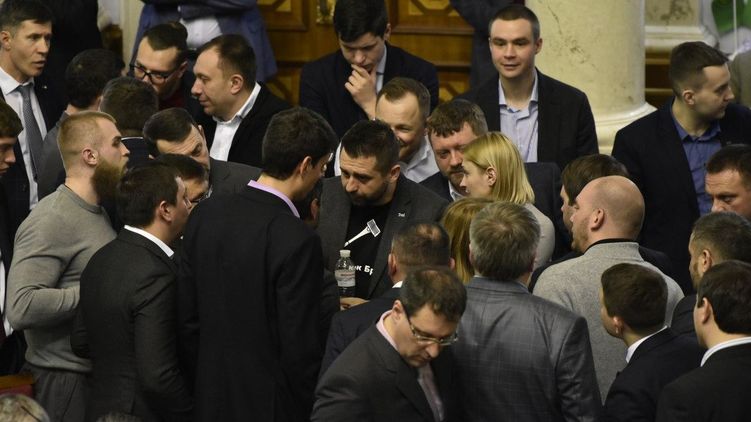 Партия "Слуга народа" отказалась от госфинансирования до конца года. Фото: "Страна"