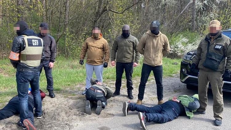 Азиату, переправлявшему нелегалов в ЕС, сообщили о подозрении. Фото: Facebook / Прокуратура Киева
