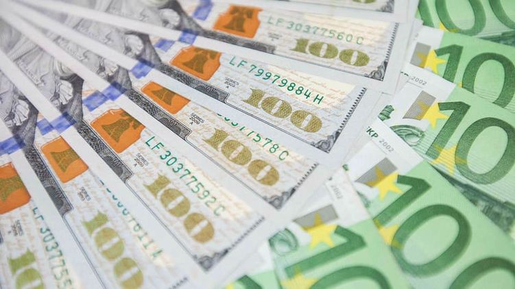 Украина получила весь первый транш от МВФ. Фото: Facebook