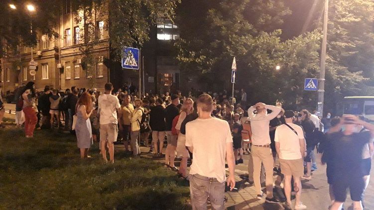 В центре Киева шумят сторонники Стерненко. Фото: Страна