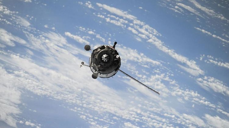 SpaceX перенесла на 25 июня запуск очередной партии микроспутников Starlink, Фото: pixabay.com