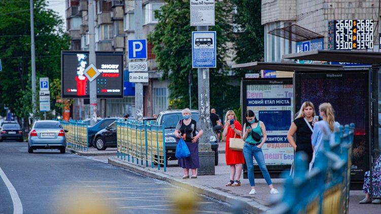 В Украине могут уменьшить размер штрафов за нарушение масочного режима. Фото: "Страна"