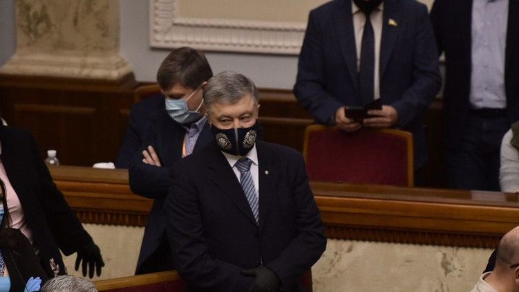 Порошенко задекларировал почти 1,2 млн гривен расходов. Фото: "Страна"