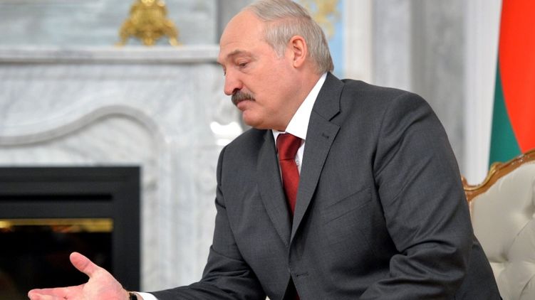 Лукашенко заявил, что  сегодня еще одна группа была заброшена на юг страны. Фото: kremlin.ru