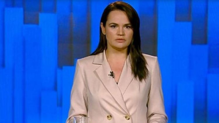 На зарубежных участках лидирует Тихановская с 79%. Фото: naviny