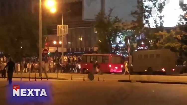 ОМОн дерется с протестующими в Минске. Скриншот