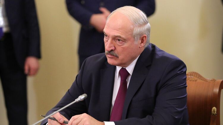 Лукашенко готов передать свои полномочия, но лишь после изменения Конституции. Фото: kurs
