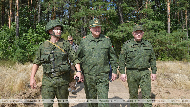 Военные Беларуси будут реагировать без предупреждения на нарушение границ. Фото: Белта