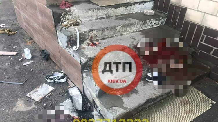 ДТП произошло на территории военного колледжа в Киеве. Фото: dtp.kiev.ua