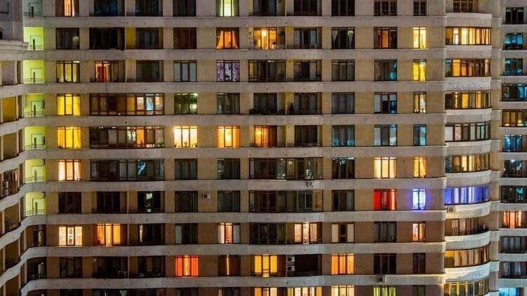Две улицы Киева остались без света из-за аварии теплосети, фото: https://www.facebook.com/kyivsky.elektromerezhi
