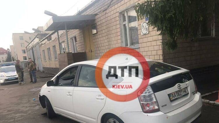 Суд отправил под стражу майора, совершившего наезд на курсанток, фото: dtp.kiev.ua