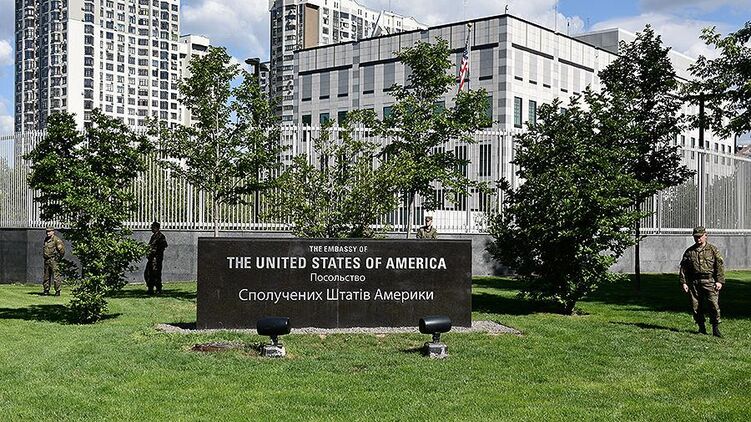 Посольство США следило за своими же гражданами. Фото: 112.ua
