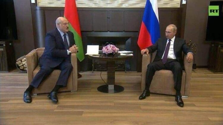 Длительные переговоры лидеров стран завершены. Скриншот из видео