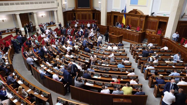 "Слуги народа" завтра обсудят изменения постановления о выборах на Донбассе. Фото: "Страна"