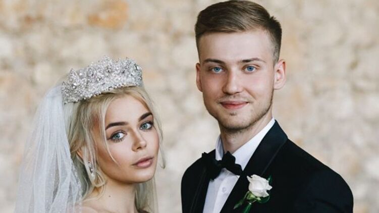 Гросу и Комков поженились в прошлом году. Фото: instagram.com/alina_grosu