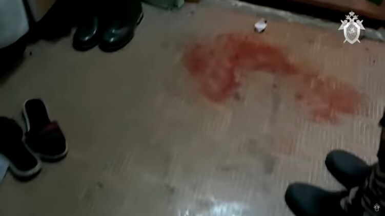 В кадр попала кровь жертвы стрелка. Скриншот из видео