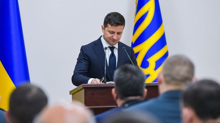 Владимир Зеленский подписал закон о разведке, принятый ранее парламентом, фото: president.gov.ua