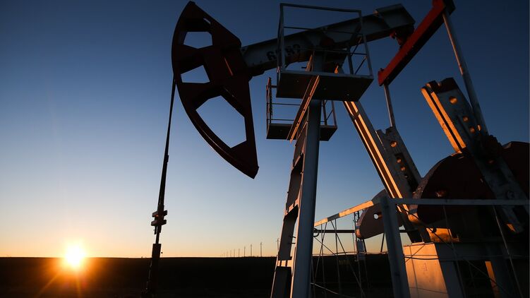 Цены на нефть снижаются в пятницу. Фото: ТАСС