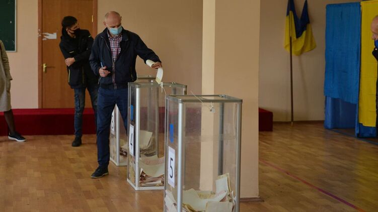 Второй тур выборов мэра Кривого Рога состоится 6 декабря. Фото: "Страна"