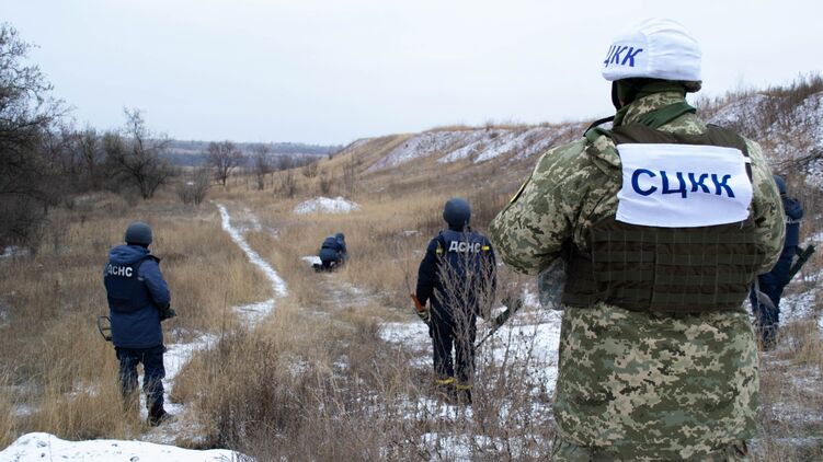 Военным контрактникам увеличат выплаты, фото: facebook.com/pressjfo.news