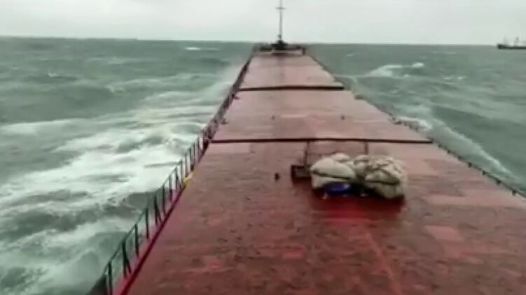 Ранее посмотреть на трагедию с такого ракурса было невозможно. Скриншот из видео