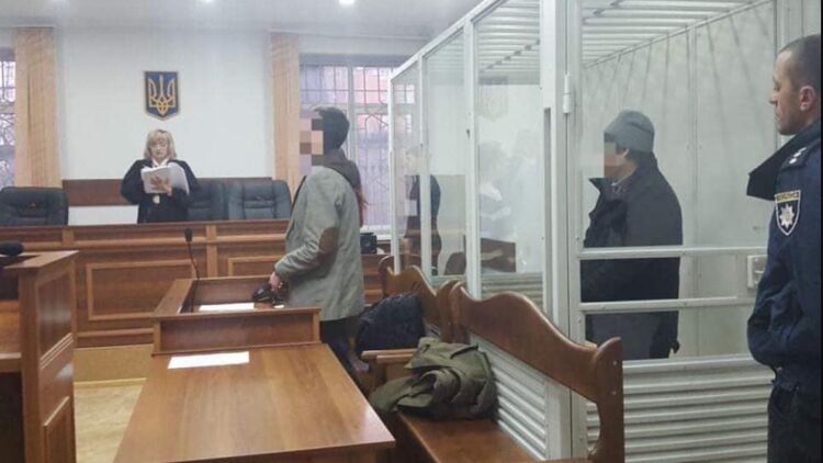 Суд обвиняемы в убийстве хирурга. Фото: facebook.com/kyiv.gp.gov.ua