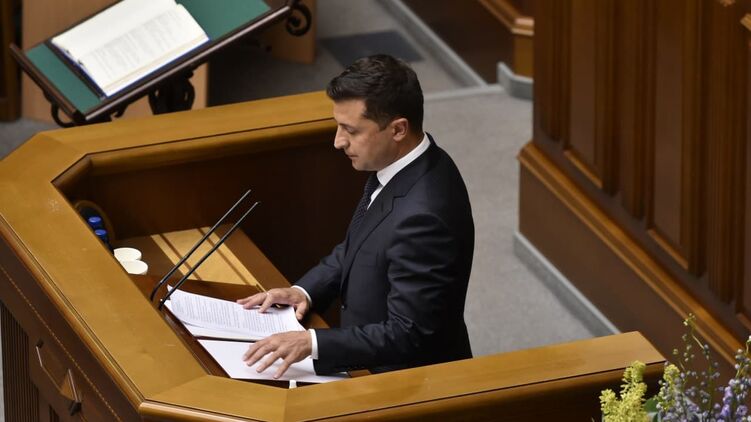 Зеленский подписал указ "О состоянии выполнения решений СНБО". Фото: "Страна"
