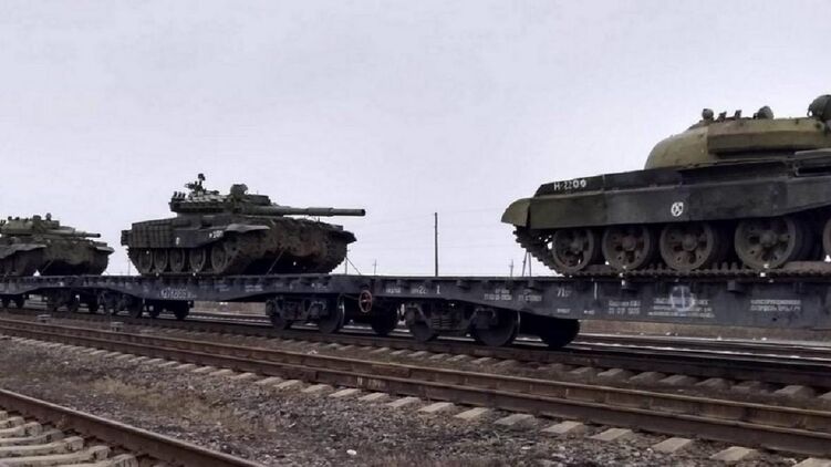 Переброска техники в Крым произошла после обострения ситуации на Донбассе. Фото: Facebook