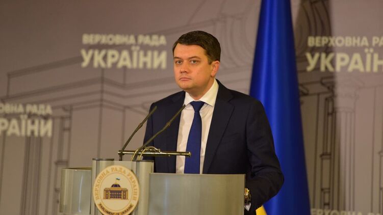 Разумков прокомментировал санкции СНБО. Фото: "Страна"