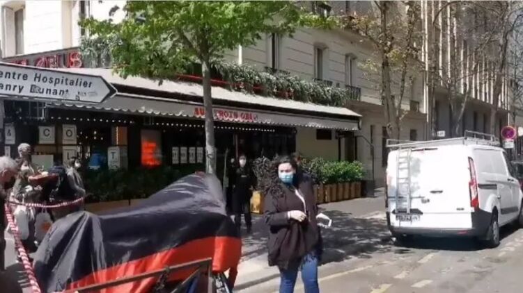 Один из раненых при стрельбе погиб. Фото:  twitter/ la pourte d'istanbul