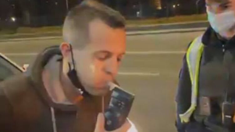 Михаил Майман прошел тест на наличие алкоголя в организме. Фото: Facebook