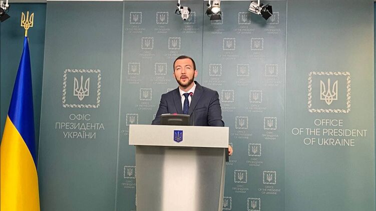 Новый пресс-секретарь Владимира Зеленского Сергей Никифоров. Скриншот с видео 