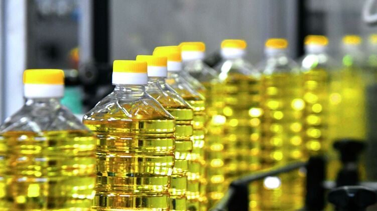 На мировых биржах подсолнечное масло уже подешевело почти на 10%, в украинских же магазинах продолжает дорожать