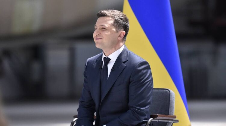 Все больше украинцев недовольны действиями действующего президента. Фото: "Страна"