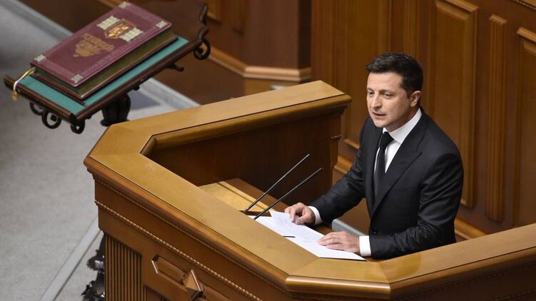 Оппозиционеры раскритиковали русскоязычное интервью Зеленского. Фото: Страна