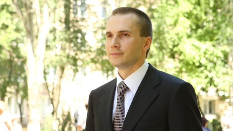 Александр Янукович сам настаивает на своем допросе. Фото: file.liga.net