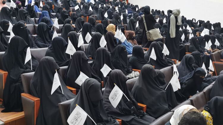 Студентки провели проталбский митинг. Фото: twitter.com/AfghanUrdu