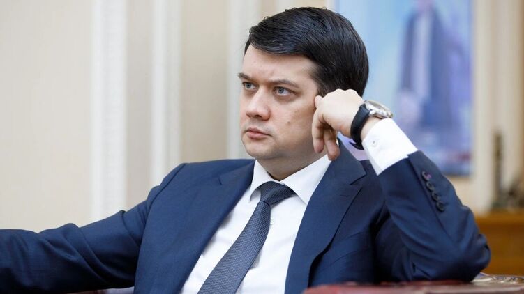 Разумков хочет обсудить со "слугами" свою отставку. Фото: zikua.tv