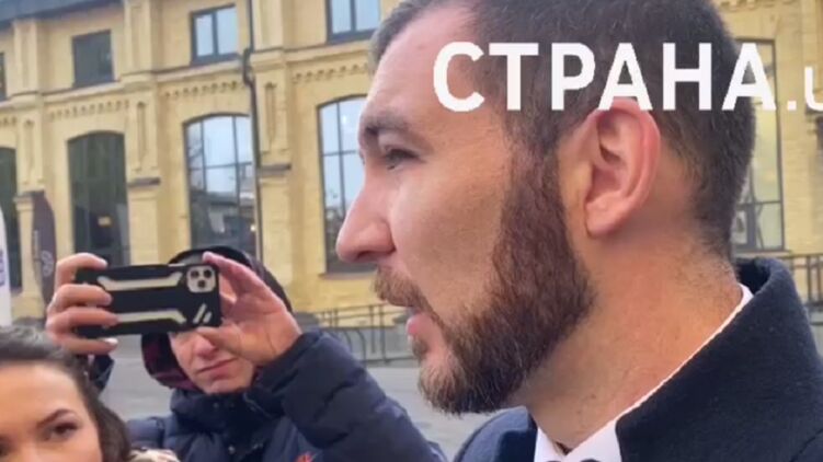 Сергей Никифоров не видит проблем в том, что анонс пресс-конференции президента появился менее чем за 24 часа до начала. Кадр из видео