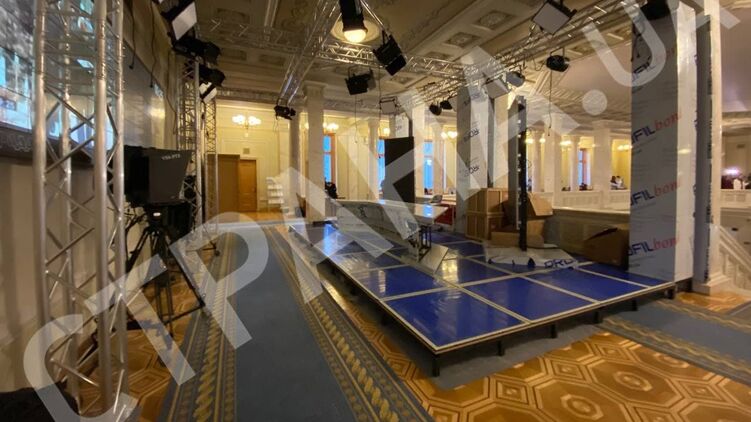 В парламенте сооружают студию для канала "Рада". Фото: "Страна"