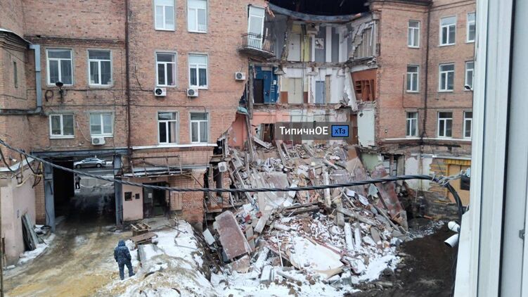 В Харькове рухнуло четырехэтажное офисное здание. Фото: Телеграм